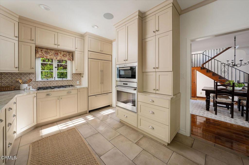 752 Glenview Road Glendale, CA 91202 - Photo 28 of 64 37-Kitchen