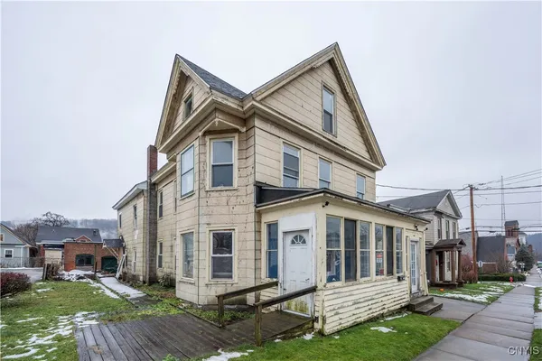 $1,500 | 599 Albany Street, Unit 2, Little Falls, NY 13365