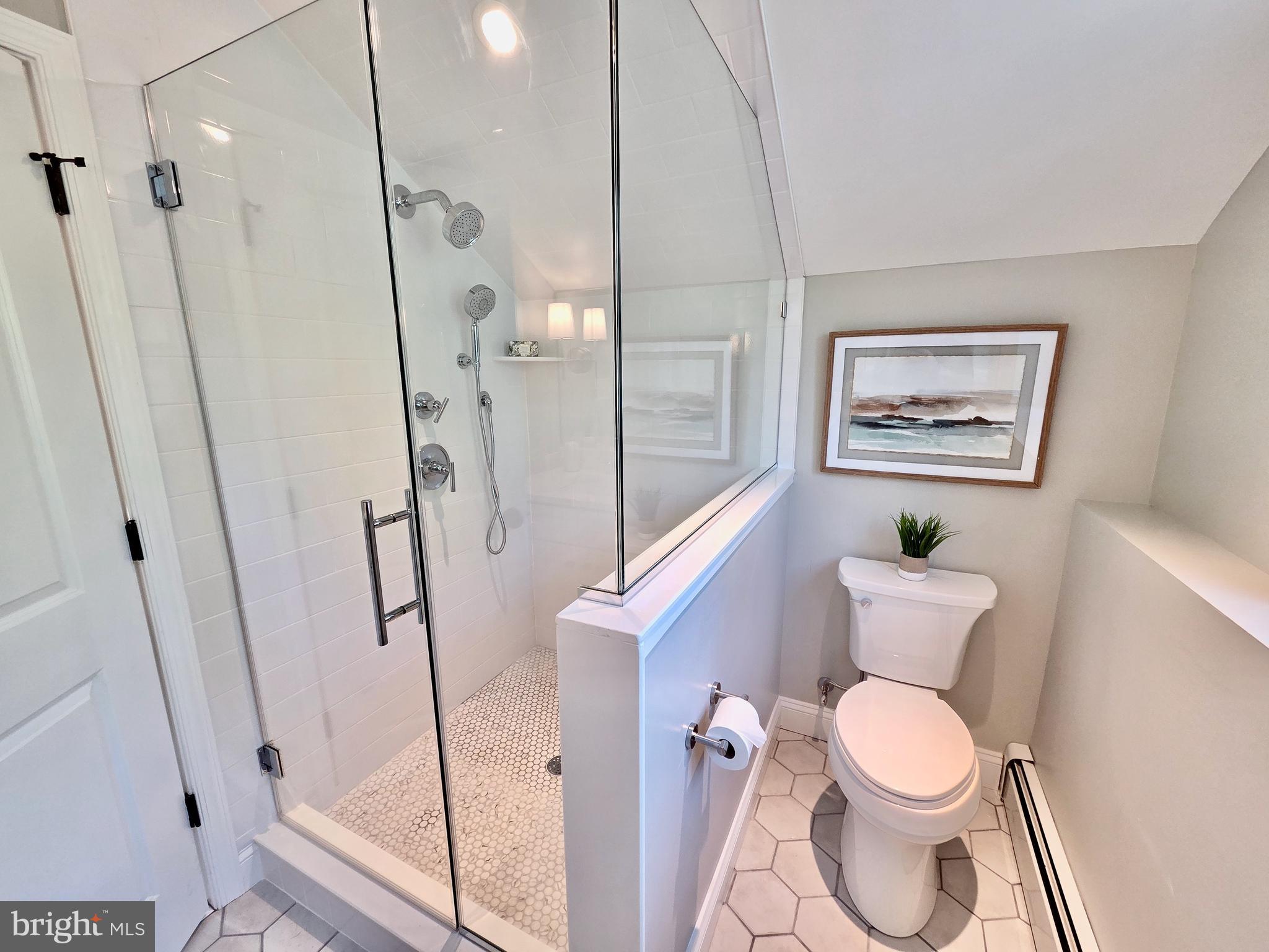 123 Ridley Drive Wallingford, PA 19086 - Photo 18 of 35 Primary bath with walk in shower