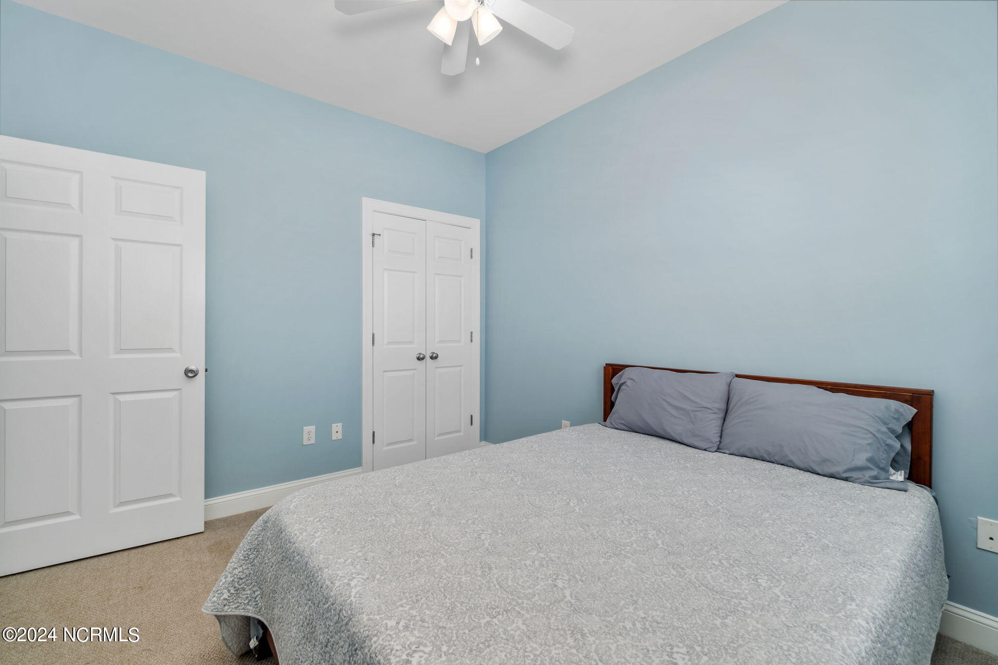 1701 Salter Path Road, Unit D301 Indian Beach, NC 28512 - Photo 23 of 60 Guest bedroom