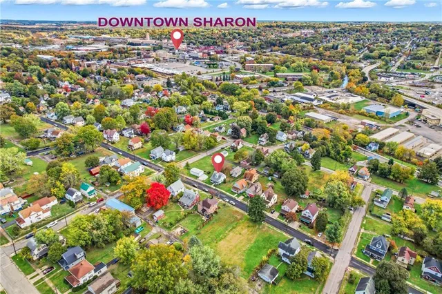 $79,000 | 453 Lafayette Avenue, Sharon, PA 16146