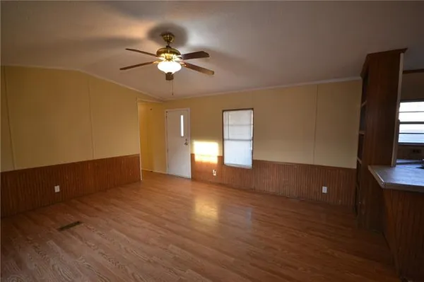 $1,300 | 16743 Highway 90, Unit 31, Des Allemands, LA 70030