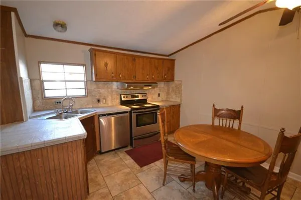 $1,300 | 16743 Highway 90, Unit 31, Des Allemands, LA 70030