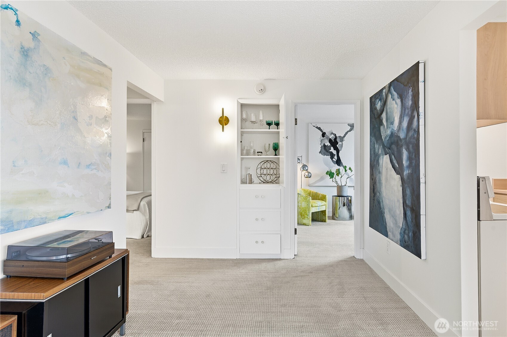 912 3rd Avenue West, Unit 202 Seattle, WA 98119 - Photo 13 of 32