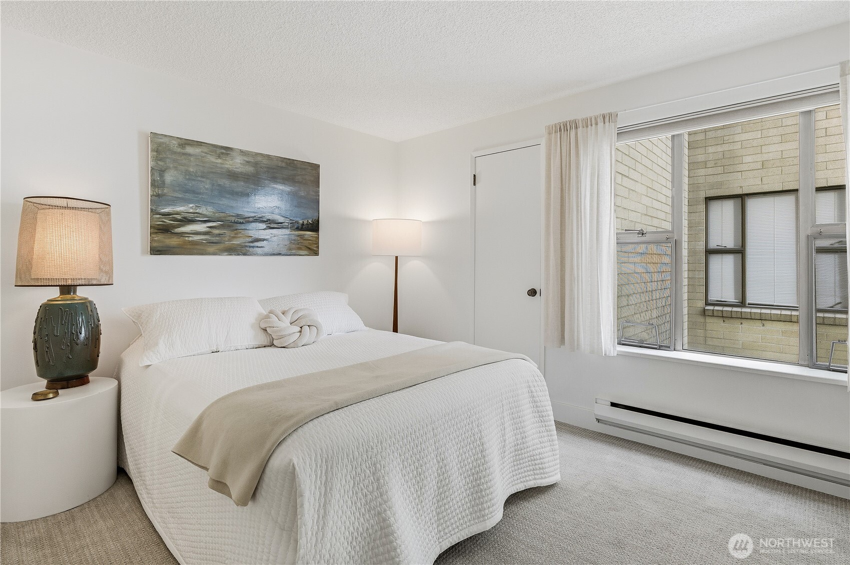 912 3rd Avenue West, Unit 202 Seattle, WA 98119 - Photo 19 of 32