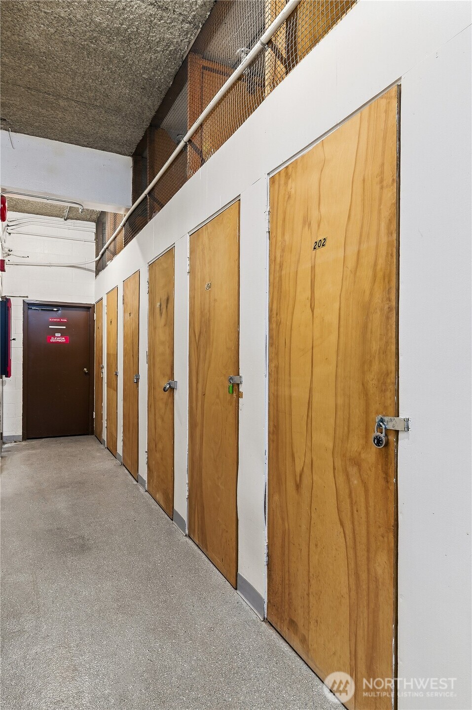 912 3rd Avenue West, Unit 202 Seattle, WA 98119 - Photo 26 of 32