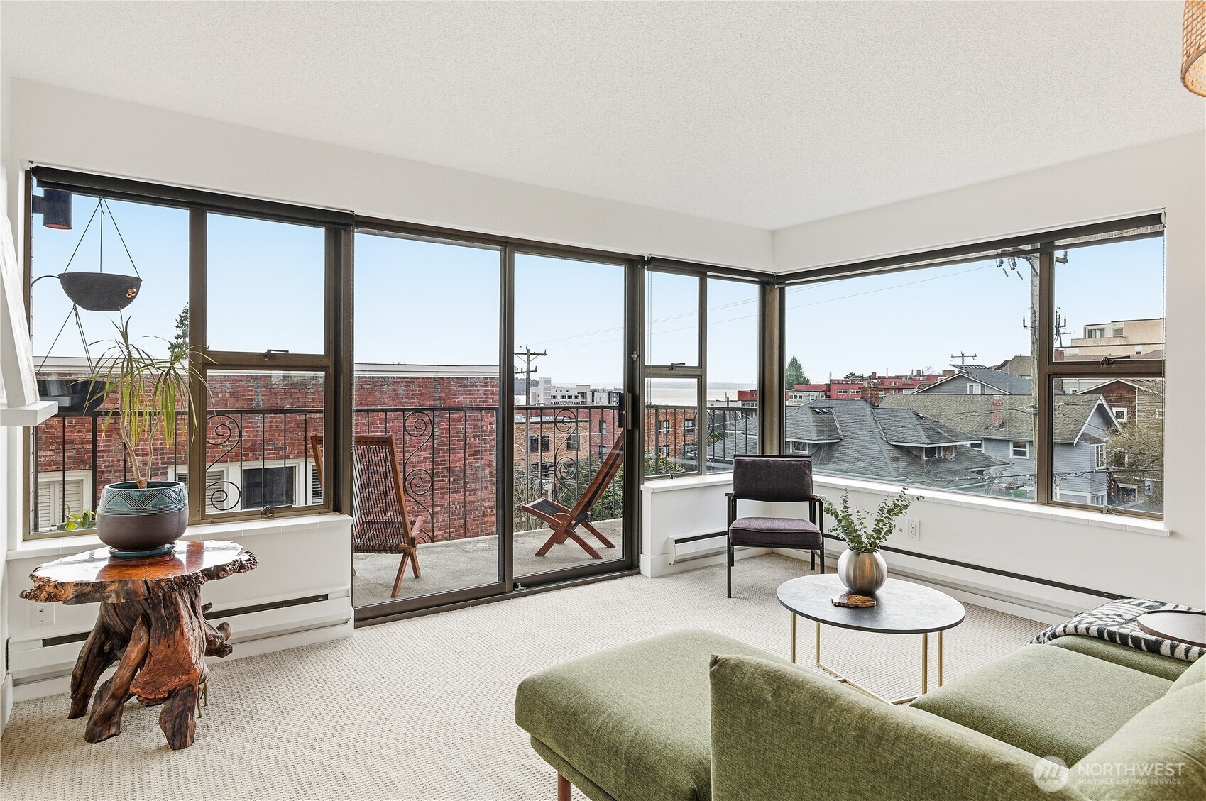 912 3rd Avenue West, Unit 202 Seattle, WA 98119 - Photo 5 of 32