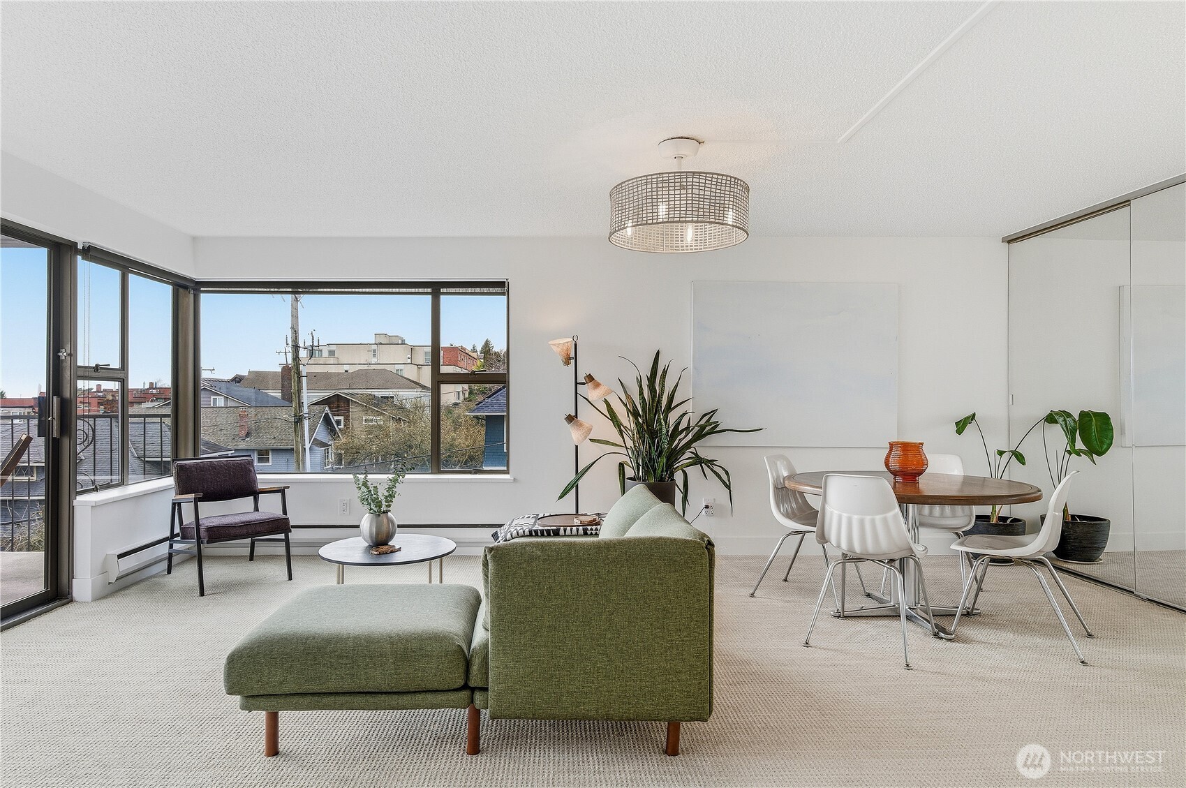 912 3rd Avenue West, Unit 202 Seattle, WA 98119 - Photo 8 of 32