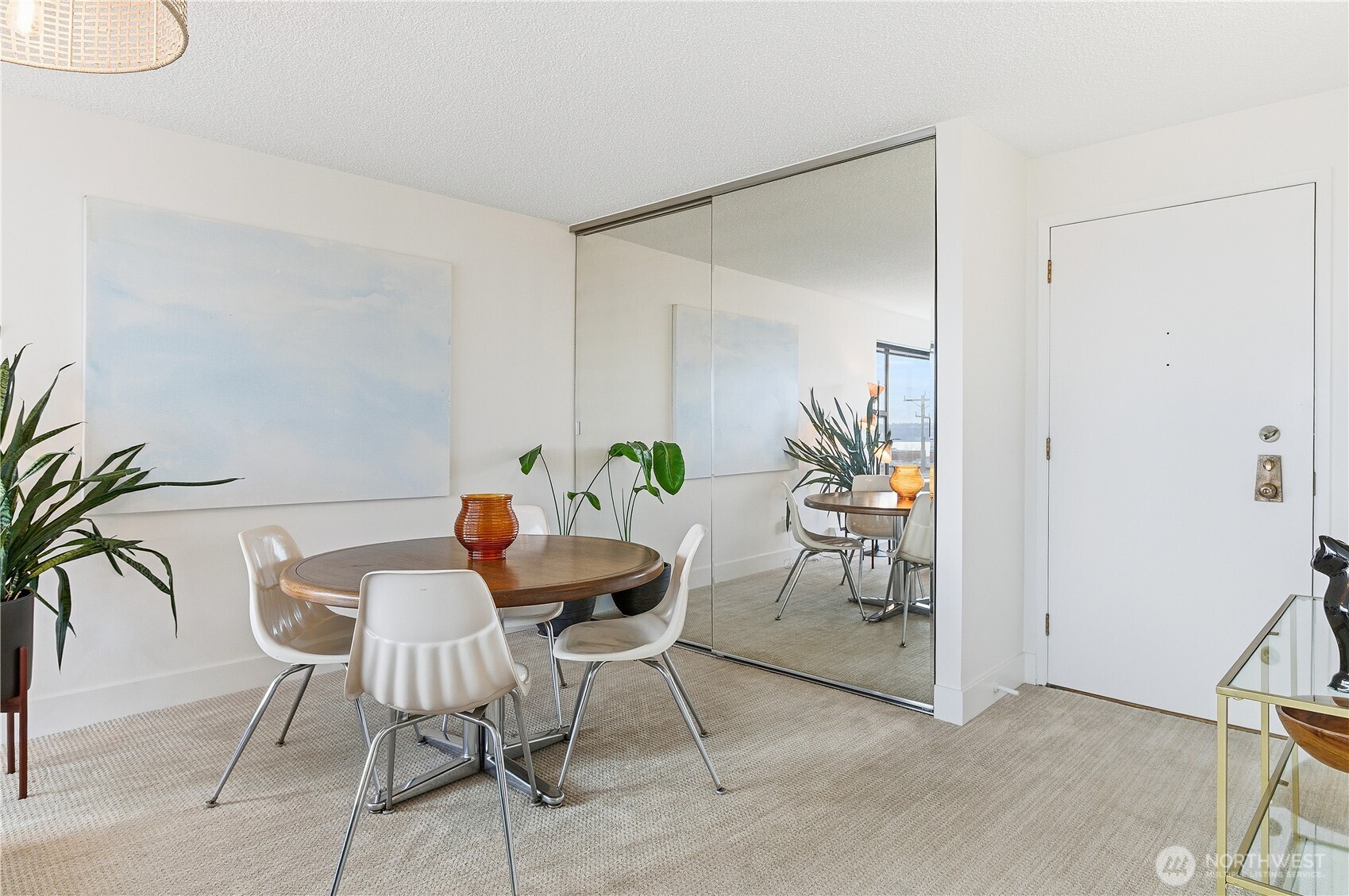 912 3rd Avenue West, Unit 202 Seattle, WA 98119 - Photo 9 of 32