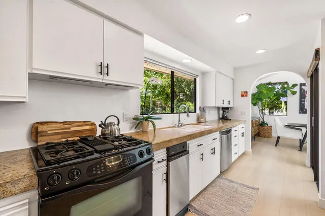 $1,299,900 | 4 Lincoln Place, Rancho Mirage, CA 92270