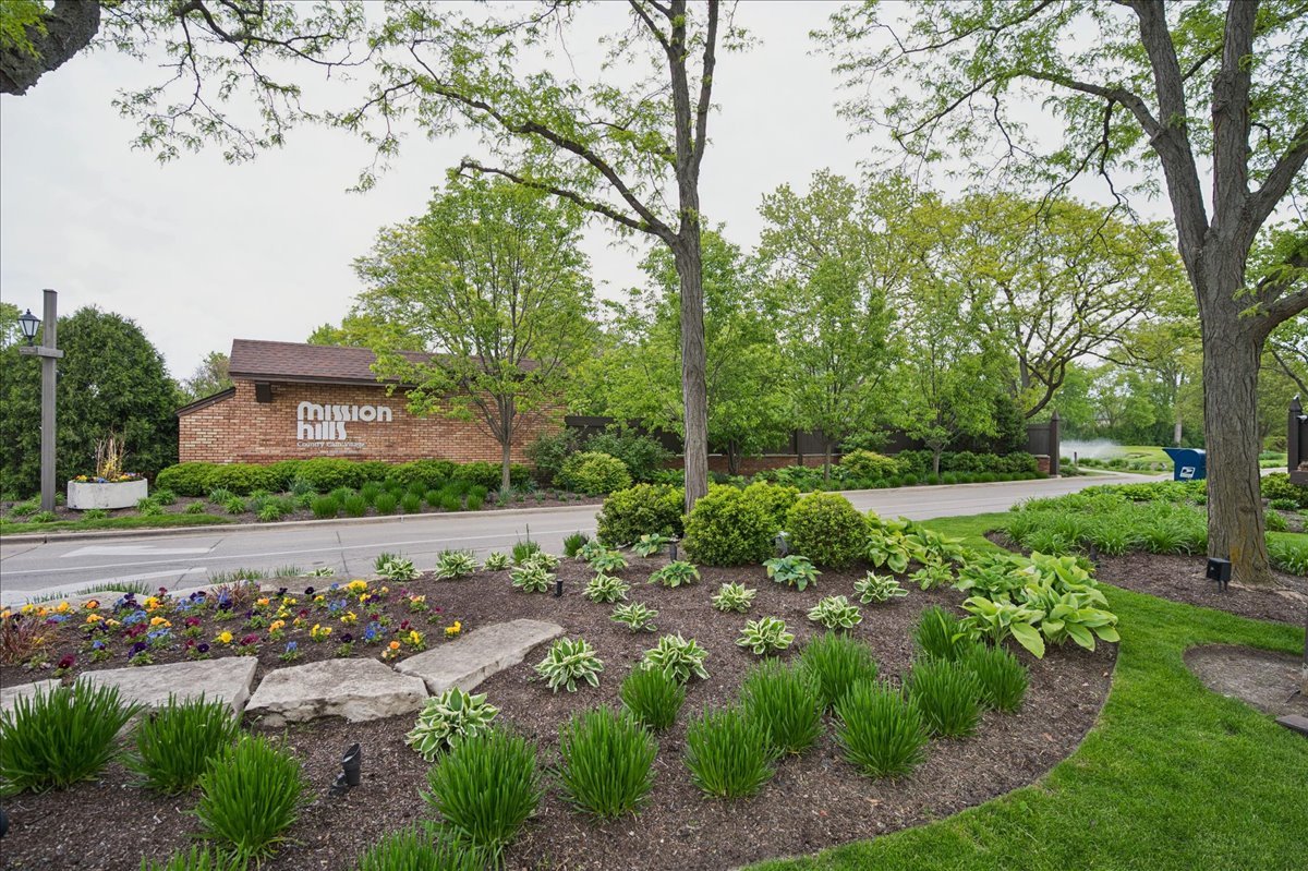 1740 Mission Hills Road, Unit 112 Northbrook, IL 60062 - Photo 18 of 19