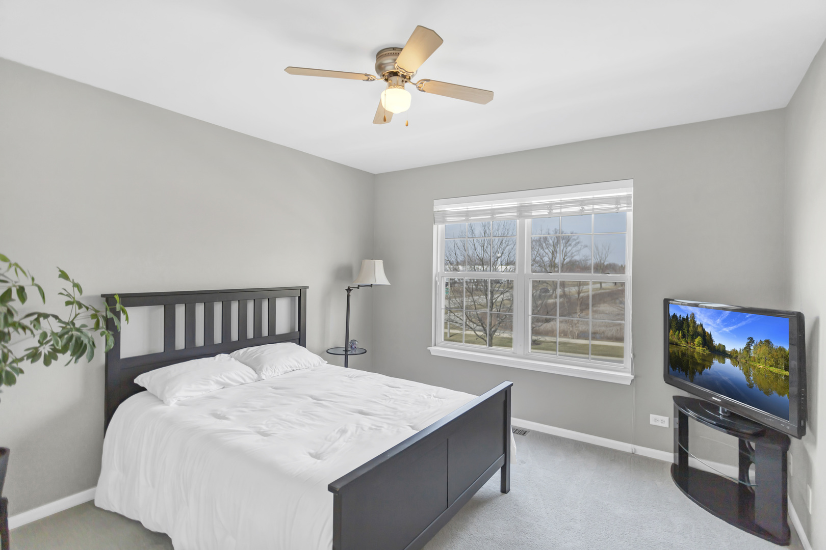 2574 Golf Ridge Circle Naperville, IL 60563 - Photo 25 of 29 a very nice looking room with a large window