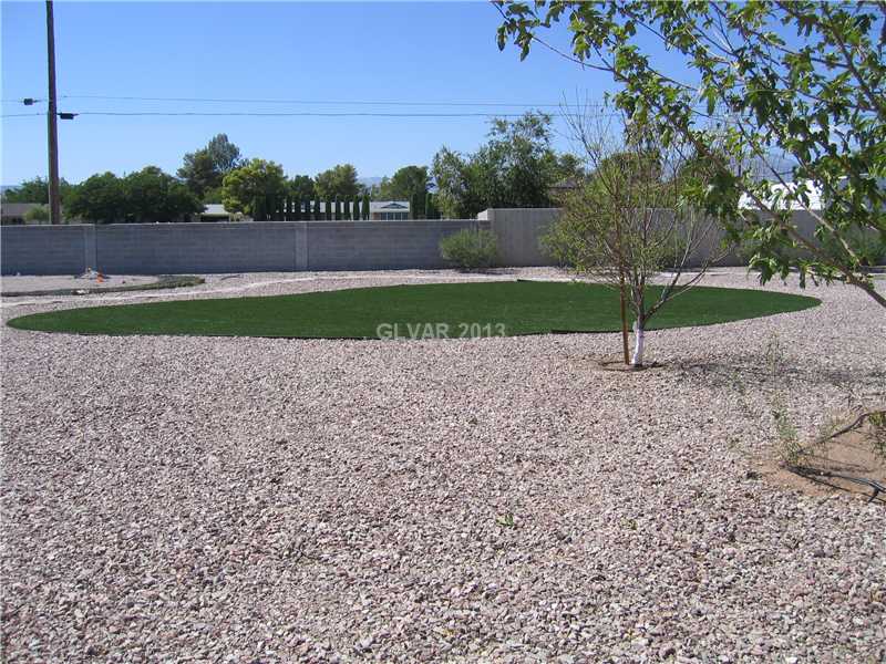 1811 Westwind Road Las Vegas, NV 89146 - Photo 4 of 15 Yard/Garden.