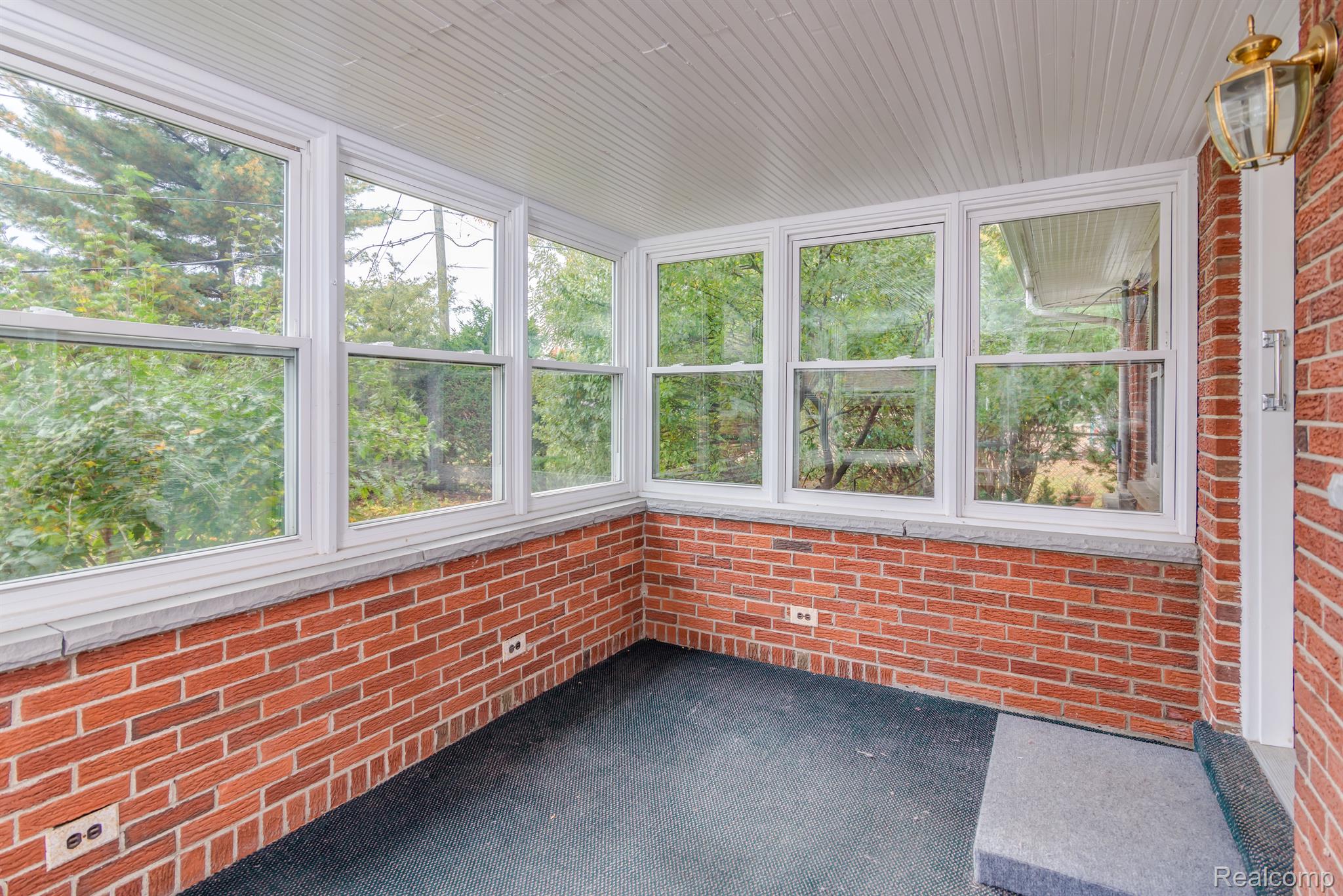 527 West Webster Road Royal Oak, MI 48073 - Photo 17 of 28 Gallery Image 17