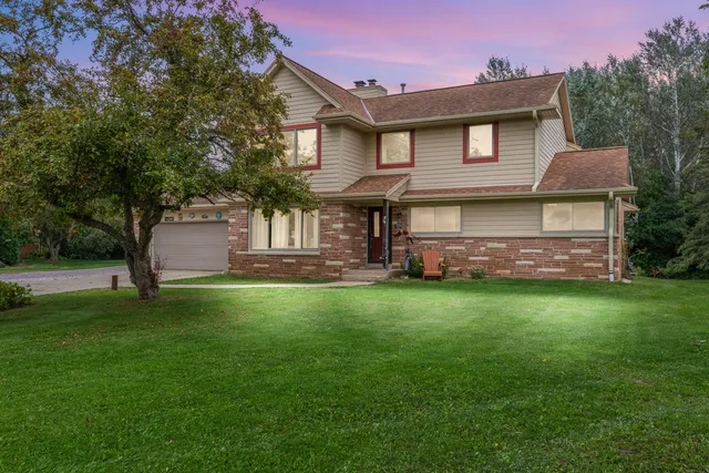 $499,900 | 4460 North 158th Street, Brookfield, WI 53005