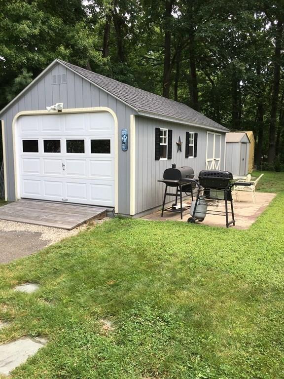 19 Craig Street Springfield, MA 01108 - Photo 5 of 36
