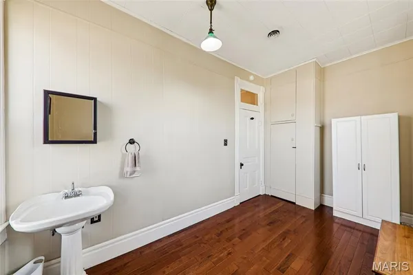 $365,000 | 102 South Monroe Street, Freeburg, IL 62243