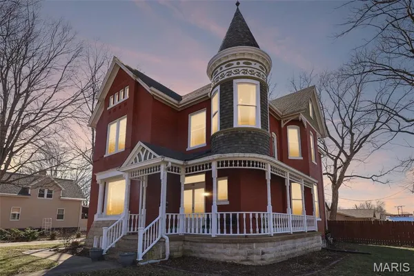 $365,000 | 102 South Monroe Street, Freeburg, IL 62243