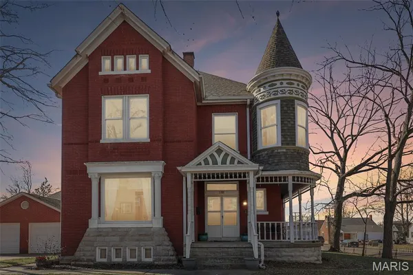 $365,000 | 102 South Monroe Street, Freeburg, IL 62243