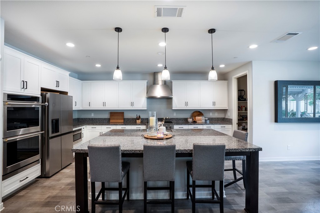 28604 Foothill Way Saugus, CA 91350 - Photo 18 of 32