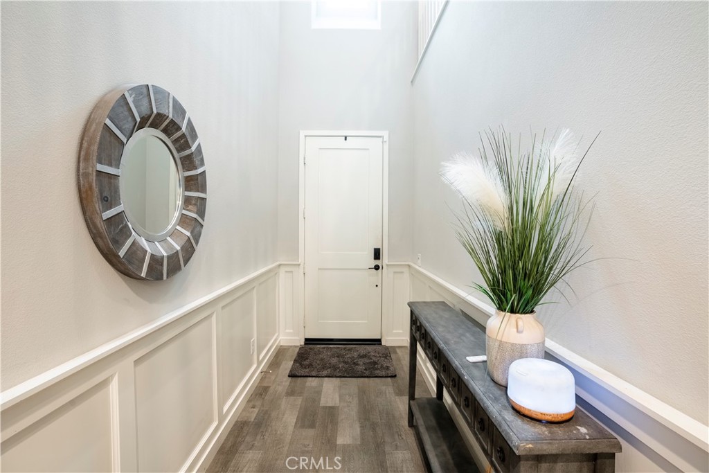 28604 Foothill Way Saugus, CA 91350 - Photo 24 of 32