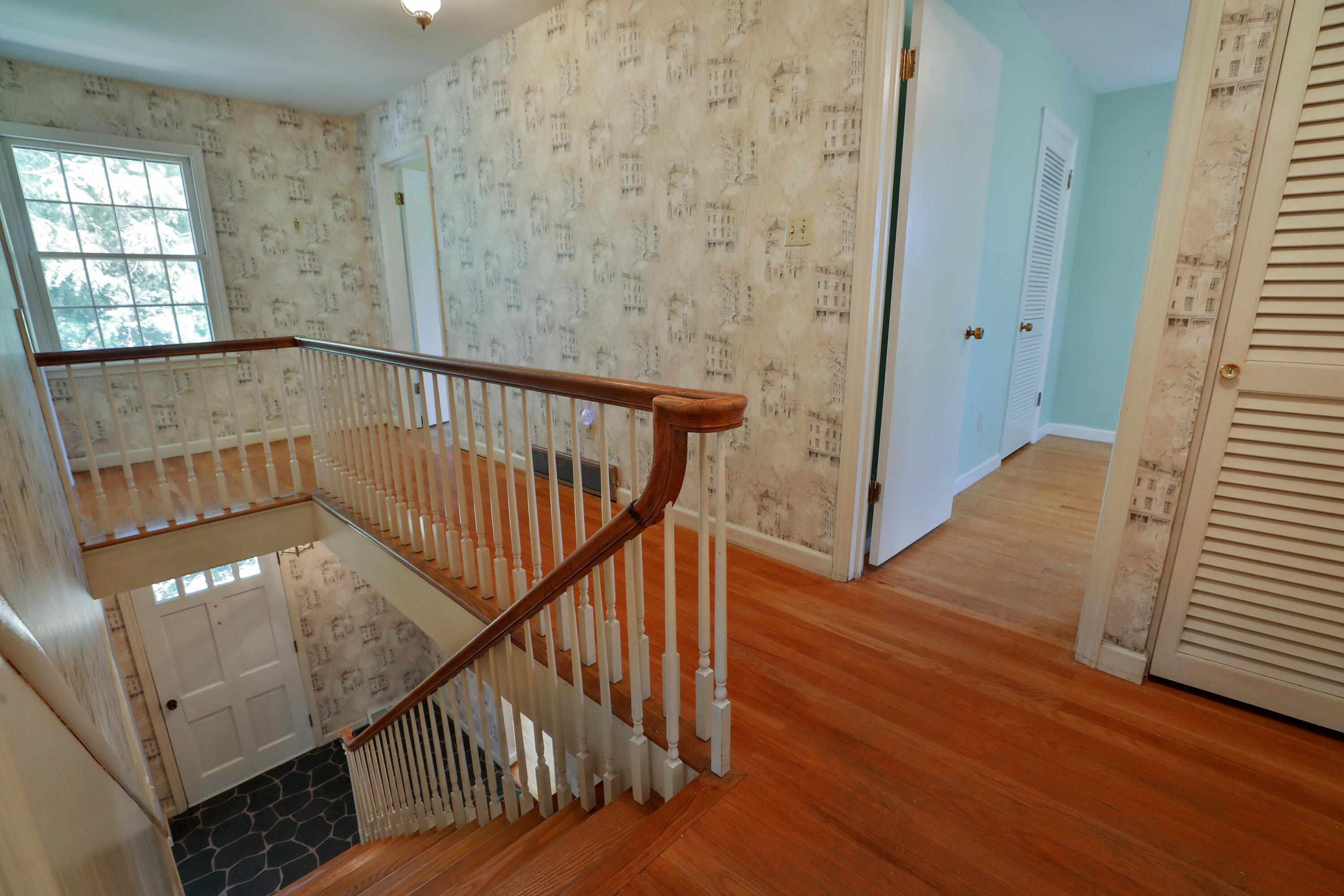 7646 Lee Road Westerville, OH 43081 - Photo 27 of 54 Landing
