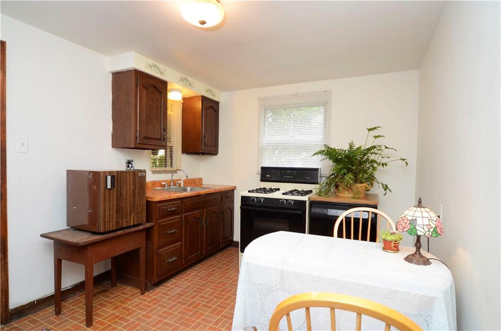 204 William Street McKees Rocks, PA 15136 - Photo 6 of 21