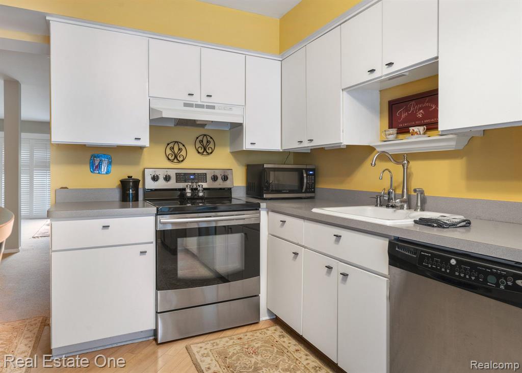 63 Stratford Lane Rochester Hills, MI 48309 - Photo 12 of 30