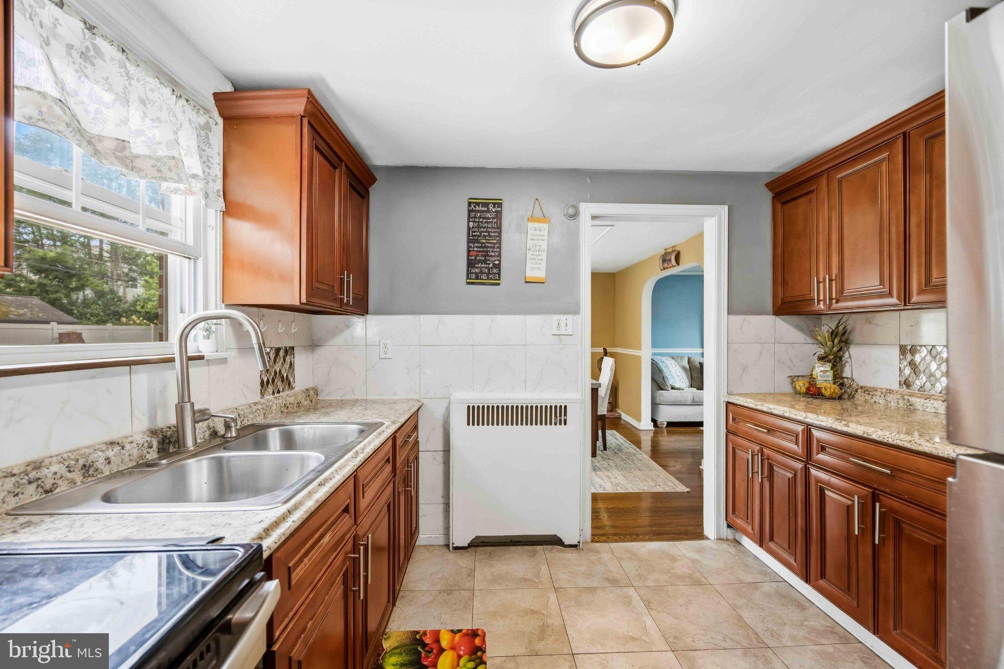 2016 Moreland Road Abington, PA 19001 - Photo 11 of 27 Bright and Airy Kitchen
