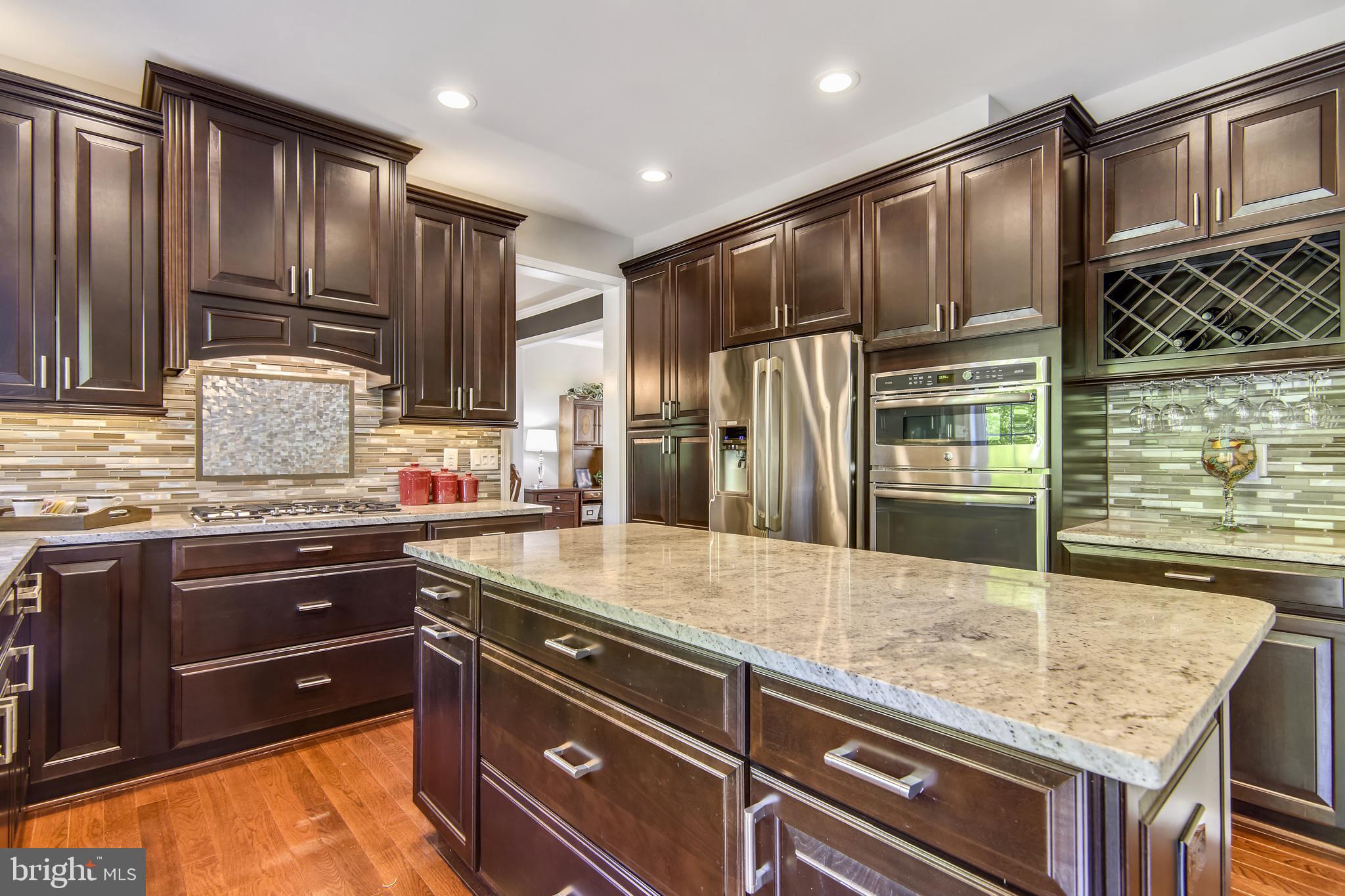 2908 Pleasant Glen Drive Oak Hill, VA 20171 - Photo 12 of 69 High-End Stainless-Steel Appliances