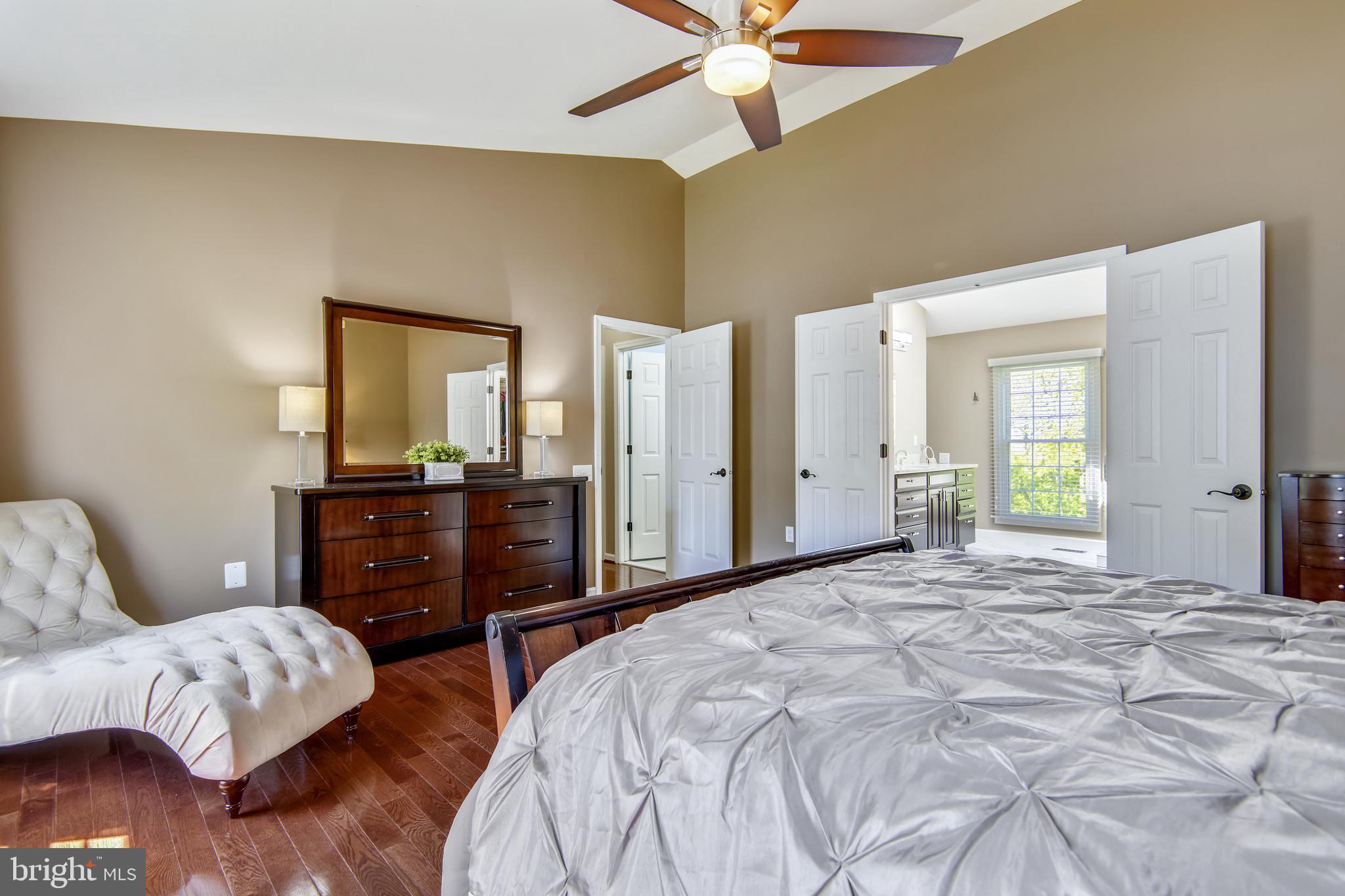 2908 Pleasant Glen Drive Oak Hill, VA 20171 - Photo 36 of 69 Primary Bedroom Suite with VAULTED CEILING