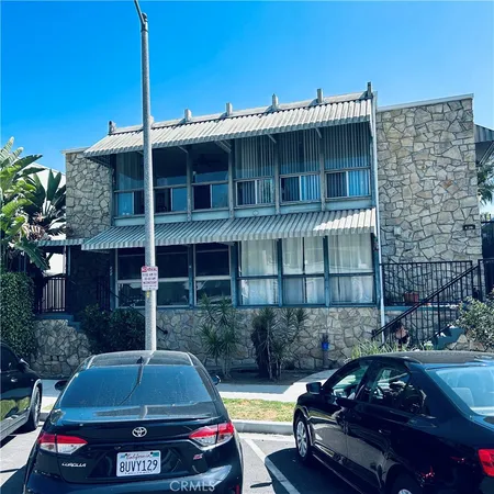 $379,900 | 438-2 Cedar Avenue, Long Beach, CA 90802