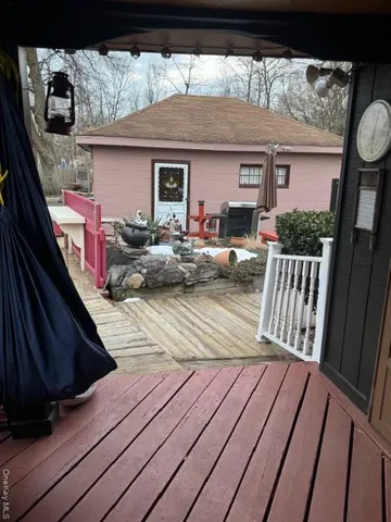 $399,999 | 11 Hatcher Court, Amityville, NY 11701