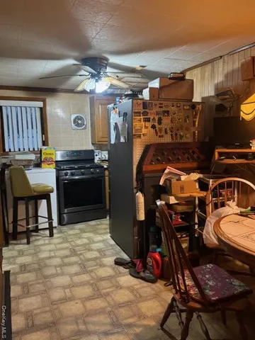 $399,999 | 11 Hatcher Court, Amityville, NY 11701