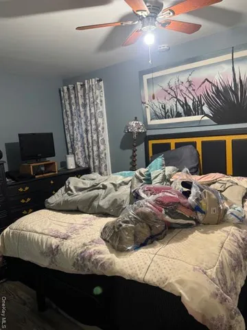 $399,999 | 11 Hatcher Court, Amityville, NY 11701