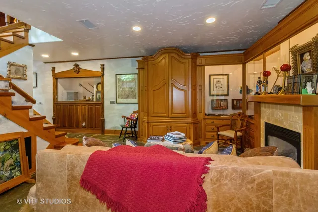 $1,600,000 | 4476 West Edgewood Road, Dixon, IL 61021