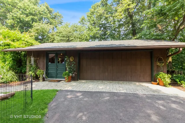 $1,600,000 | 4476 West Edgewood Road, Dixon, IL 61021