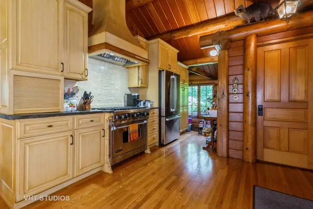 $1,600,000 | 4476 West Edgewood Road, Dixon, IL 61021