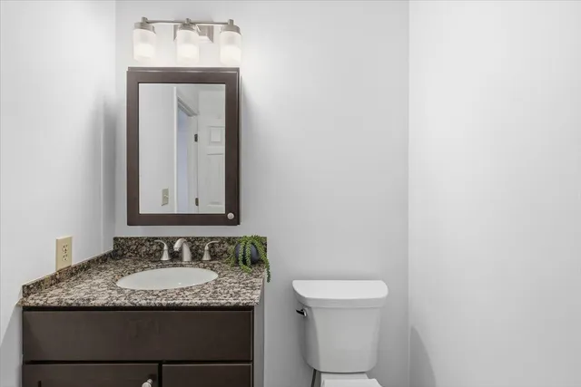 $395,000 | 35 Santuit Pond Way, Unit 7B, Mashpee, MA 02649