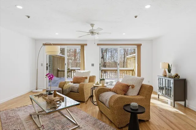 $395,000 | 35 Santuit Pond Way, Unit 7B, Mashpee, MA 02649