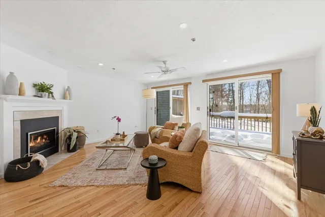 $395,000 | 35 Santuit Pond Way, Unit 7B, Mashpee, MA 02649