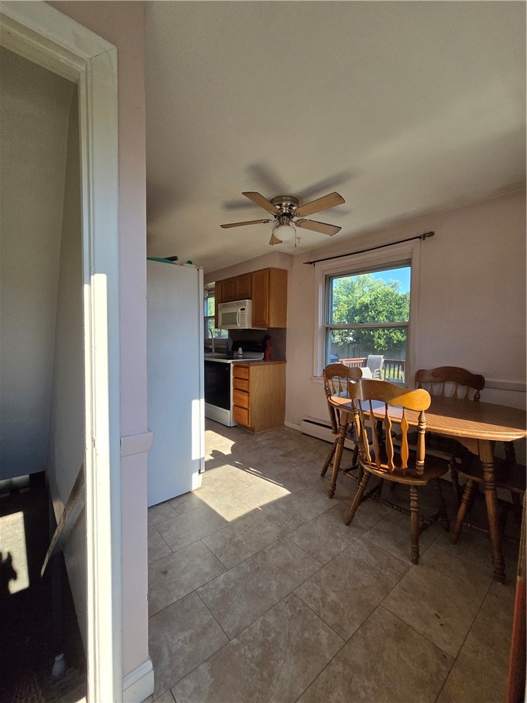 58 Hoyt Street Warwick, RI 02886 - Photo 7 of 20