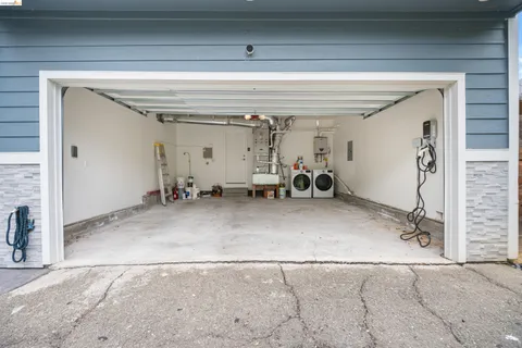 $1,125,000 | 4029 Aliso Avenue, Oakland, CA 94619
