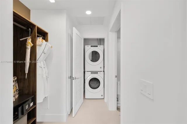 $3,700 | 601 Northeast 1st Avenue, Unit LPH 4814, Miami, FL 33132