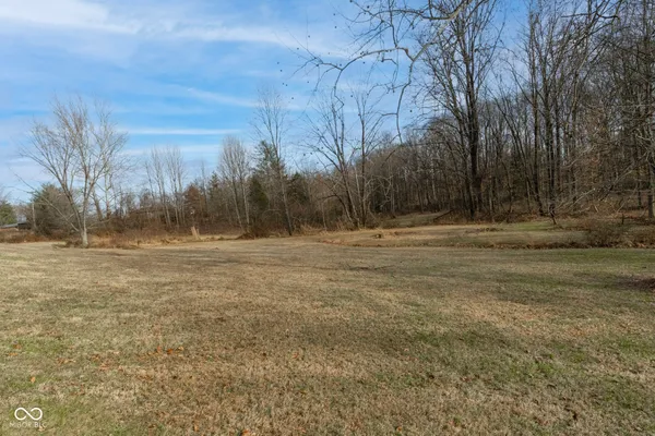 $350,000 | 2215 Lakeview Drive, North Vernon, IN 47265