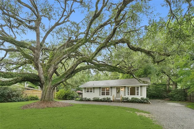 $1,650 | 515 East 4th Avenue, Covington, LA 70433