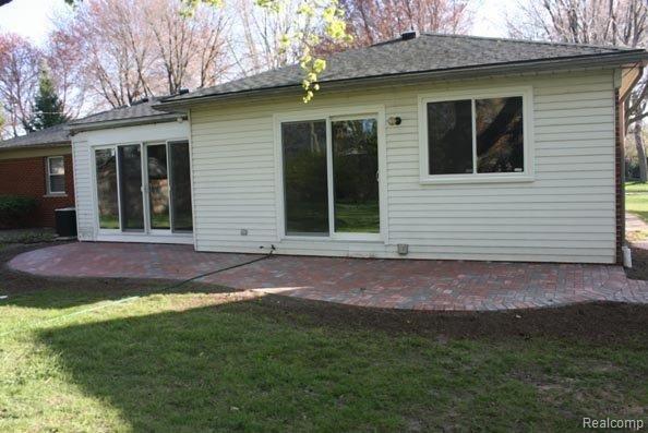 642 Shoreham Road Grosse Pointe, MI 48236 - Photo 11 of 14 642S9a.jpg