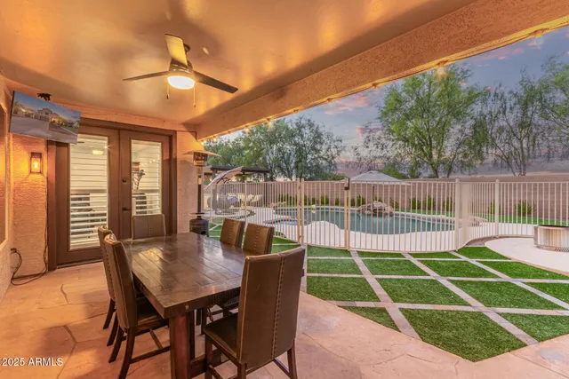 $1,074,000 | 860 East Oakland Street, Gilbert, AZ 85295