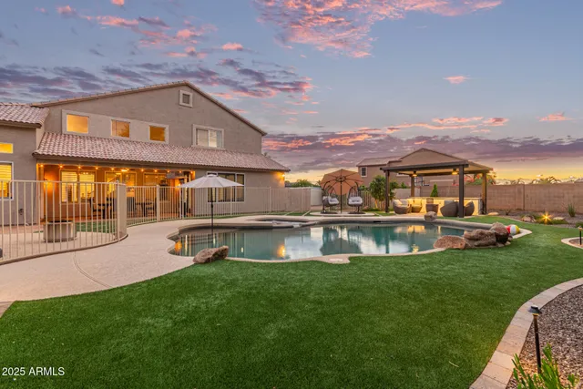 $1,074,000 | 860 East Oakland Street, Gilbert, AZ 85295