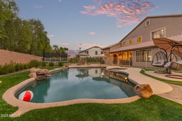$1,074,000 | 860 East Oakland Street, Gilbert, AZ 85295